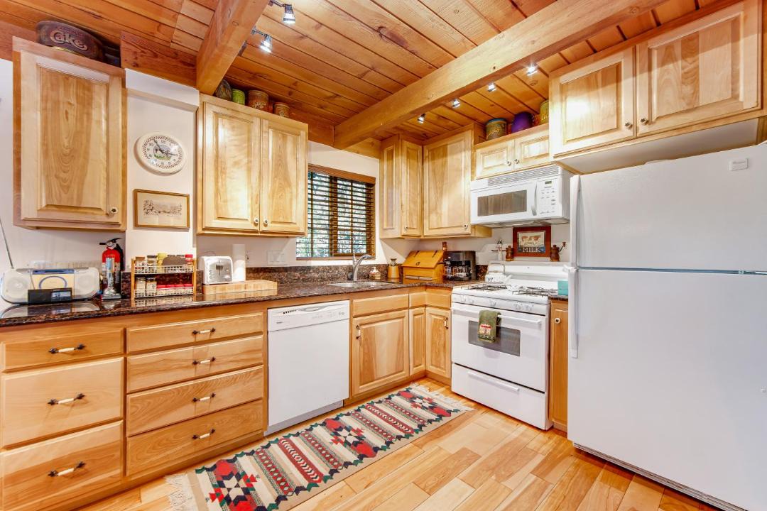 Photo of Kitchen in Arrowbear Lake