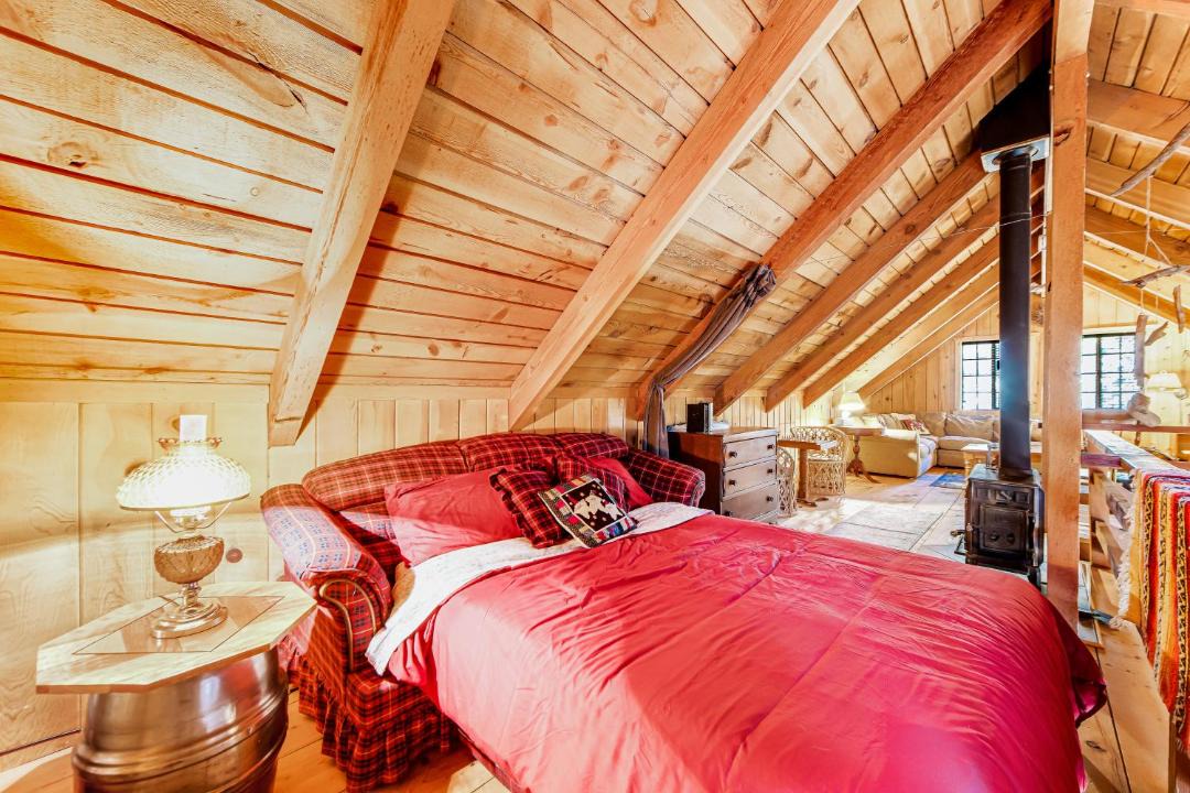 Photo of Bedroom in Arrowbear Lake