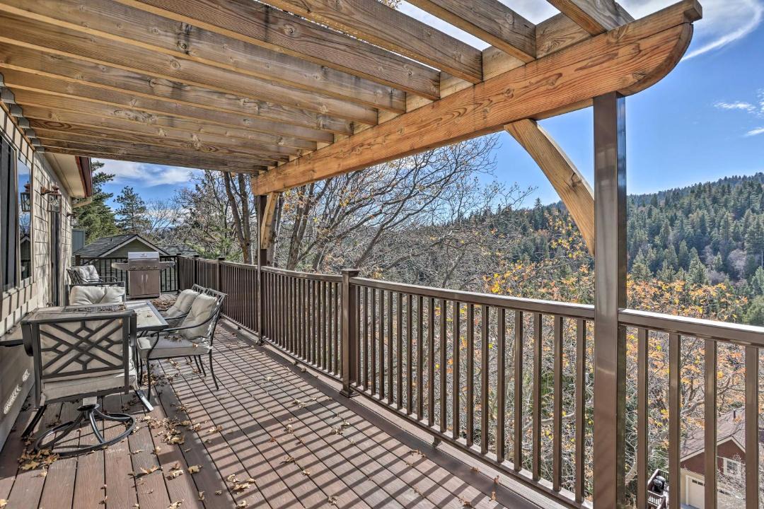 Photo of Patio Balcony in Lake Arrowhead