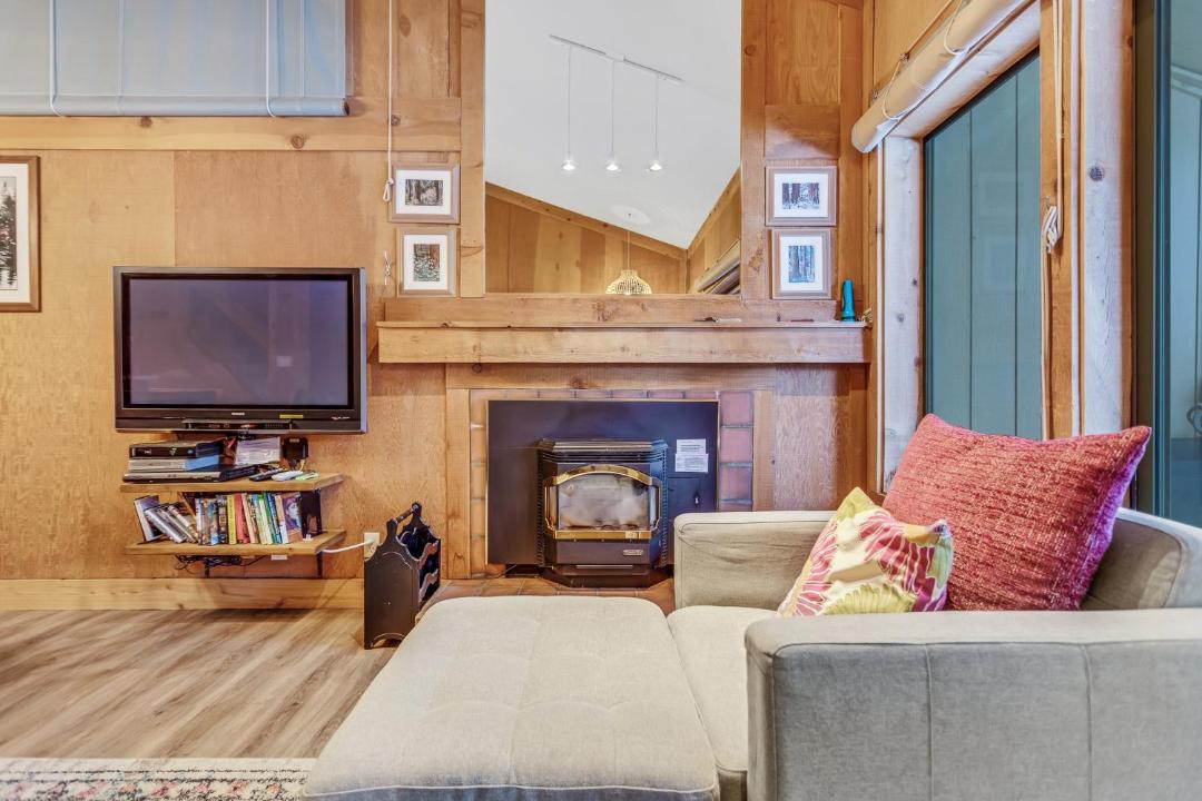 Photo of Livingroom in Bear Valley