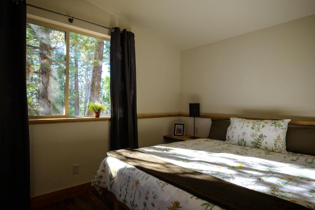Photo of Bedroom in Yosemite West