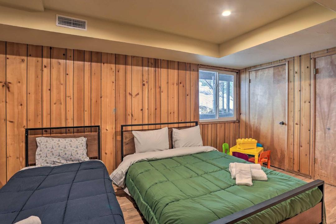 Photo of Bedroom in Twin Peaks