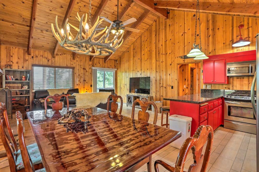 Photo of Livingroom in Twin Peaks