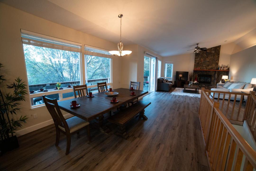 Photo of Livingroom in Groveland