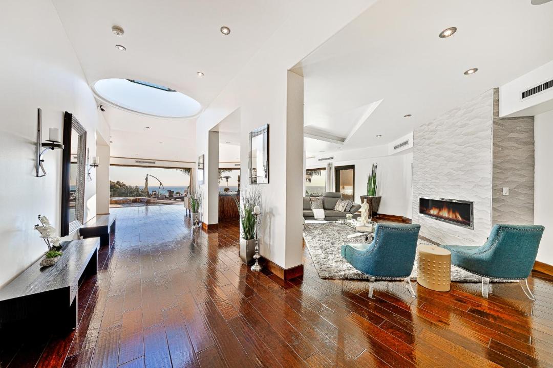 Photo of Livingroom in La Jolla Mesa