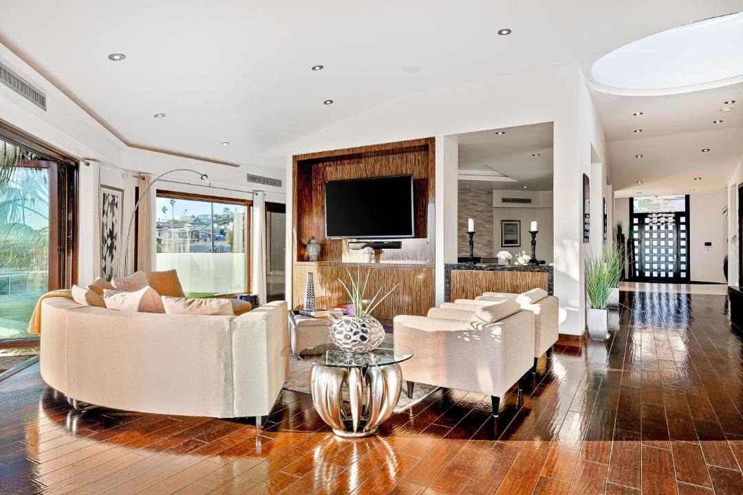 Photo of Livingroom in La Jolla Mesa