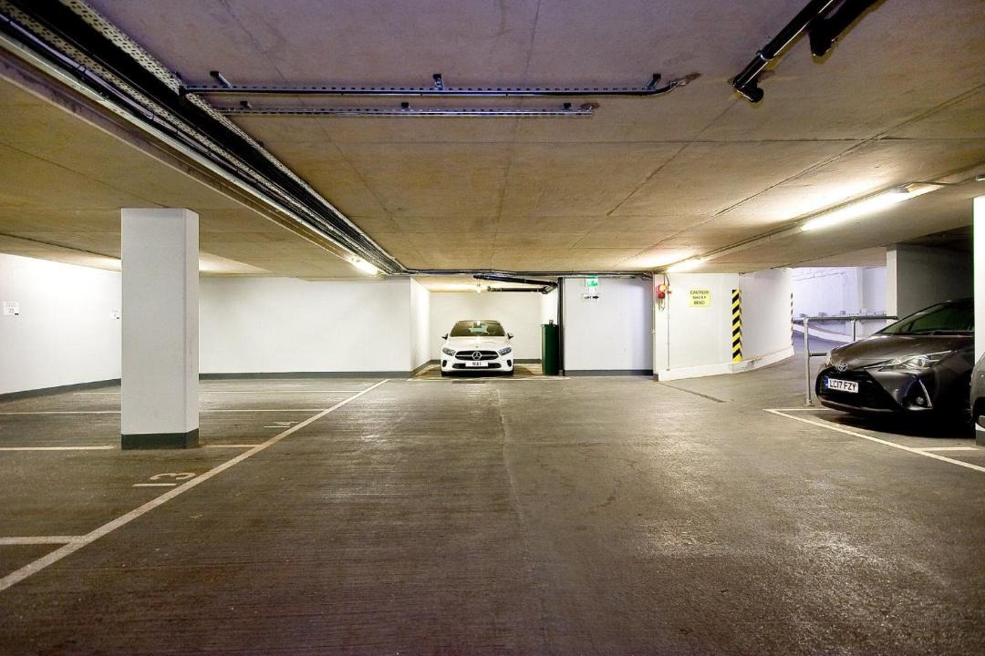 Photo of Others in Isle of Dogs