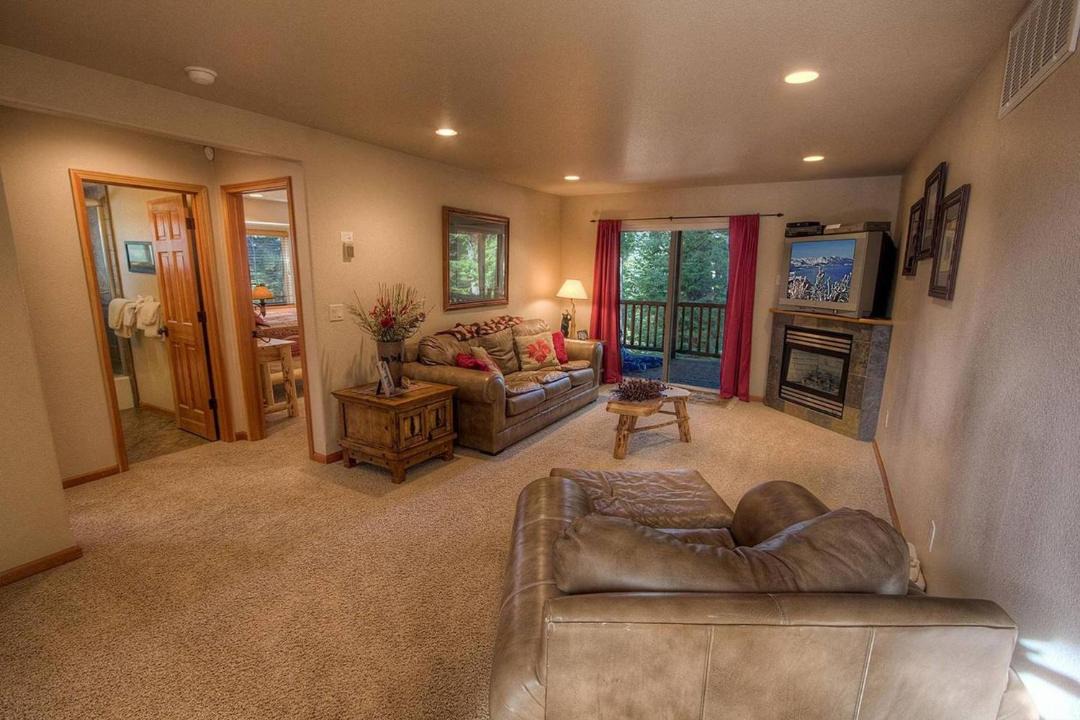 Photo of Livingroom in Montgomery Estates