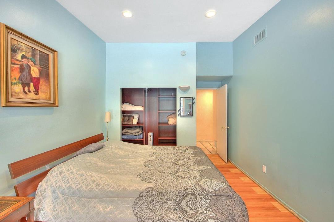 Photo of Bedroom in Woodland Hills