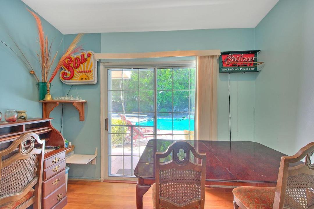 Photo of Livingroom in Woodland Hills