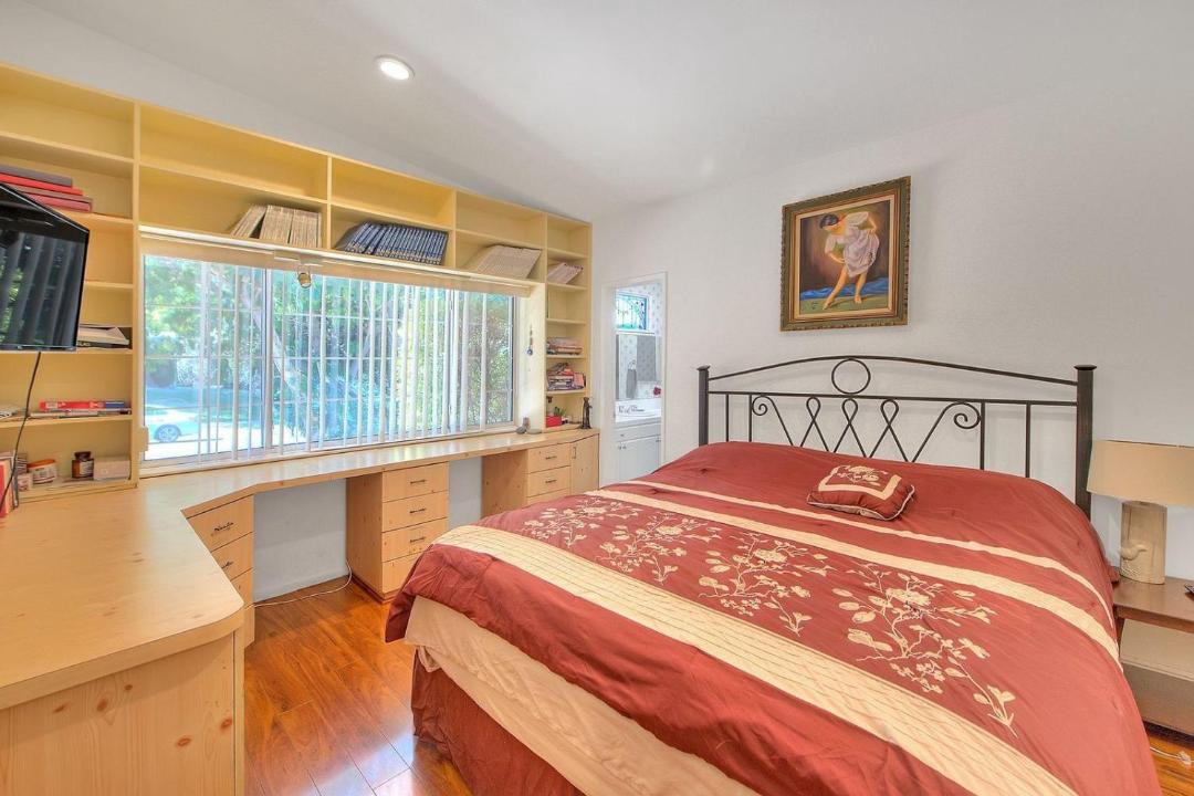Photo of Bedroom in Woodland Hills
