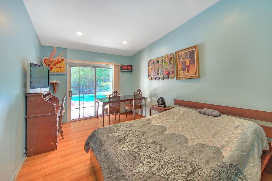 Photo of Bedroom in Woodland Hills