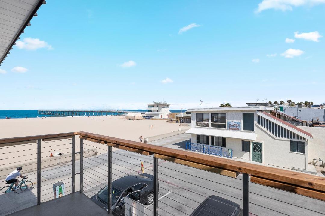 Photo of Patio Balcony in Hermosa Beach