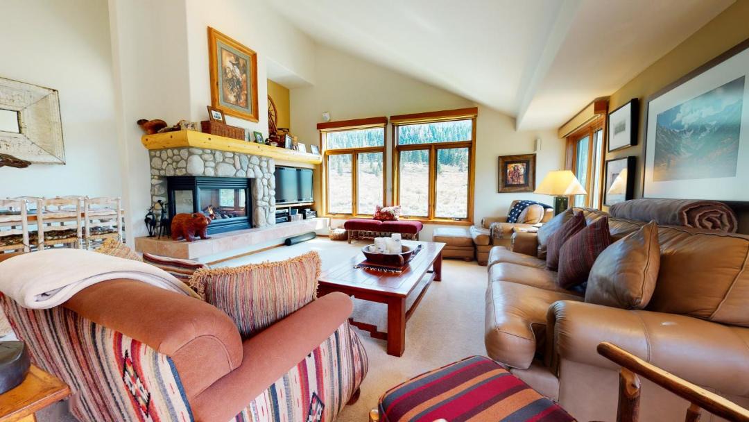 Photo of Livingroom in Mammoth Lakes