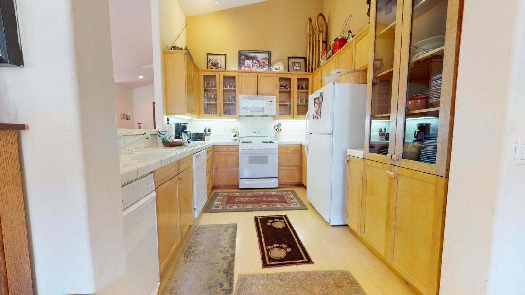 Photo of Kitchen in Mammoth Lakes