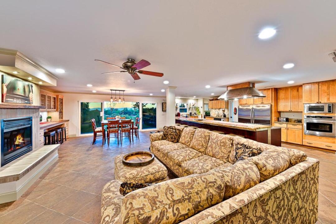 Photo of Livingroom in Temecula