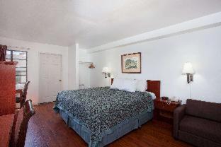 Photo of Bedroom in Orange