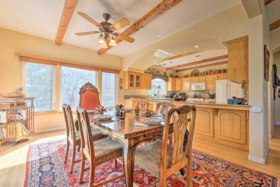 Photo of Kitchen in Lake Arrowhead