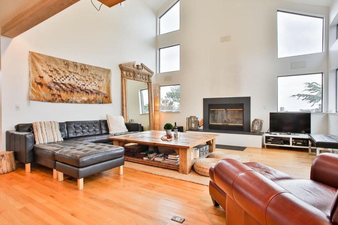 Photo of Livingroom in Dillon Beach
