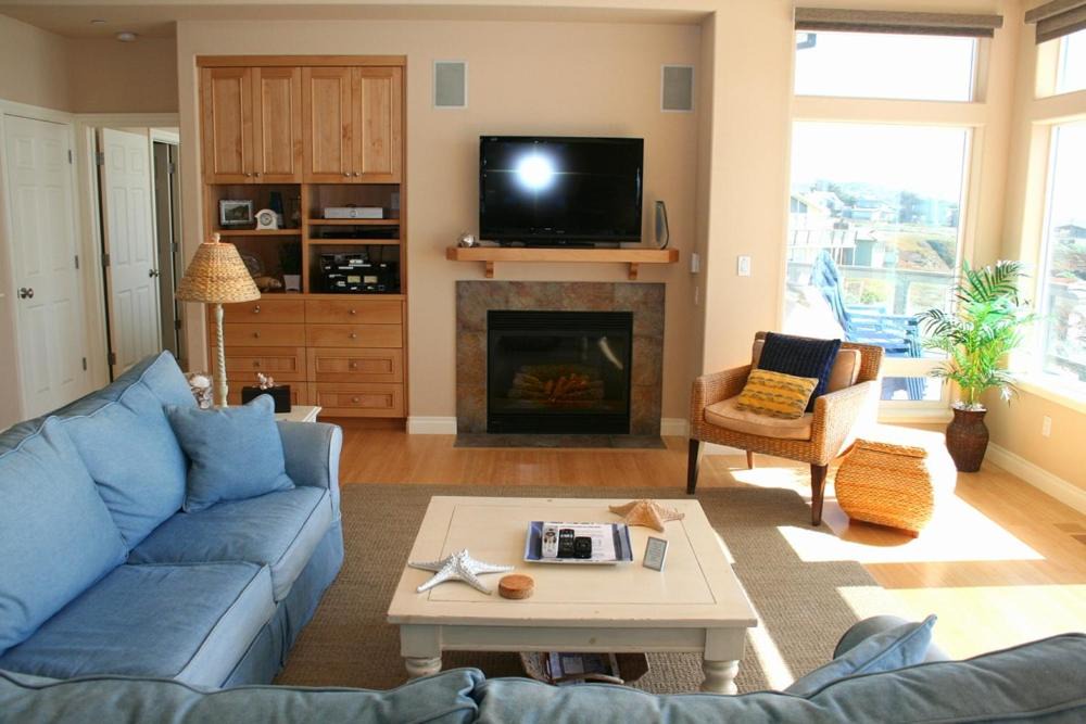 Photo of Livingroom in Dillon Beach