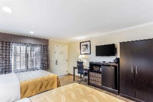 Photo of Bedroom in Central Escondido