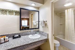 Photo of Bathroom in Central Escondido