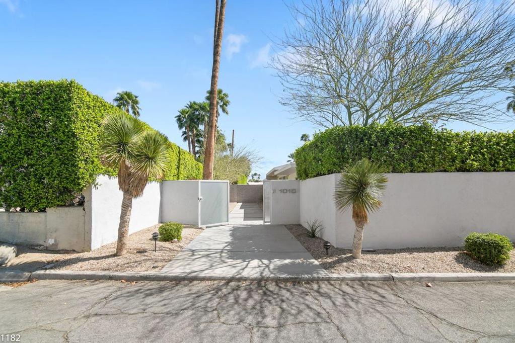 Photo of Others in Racquet Club Estates