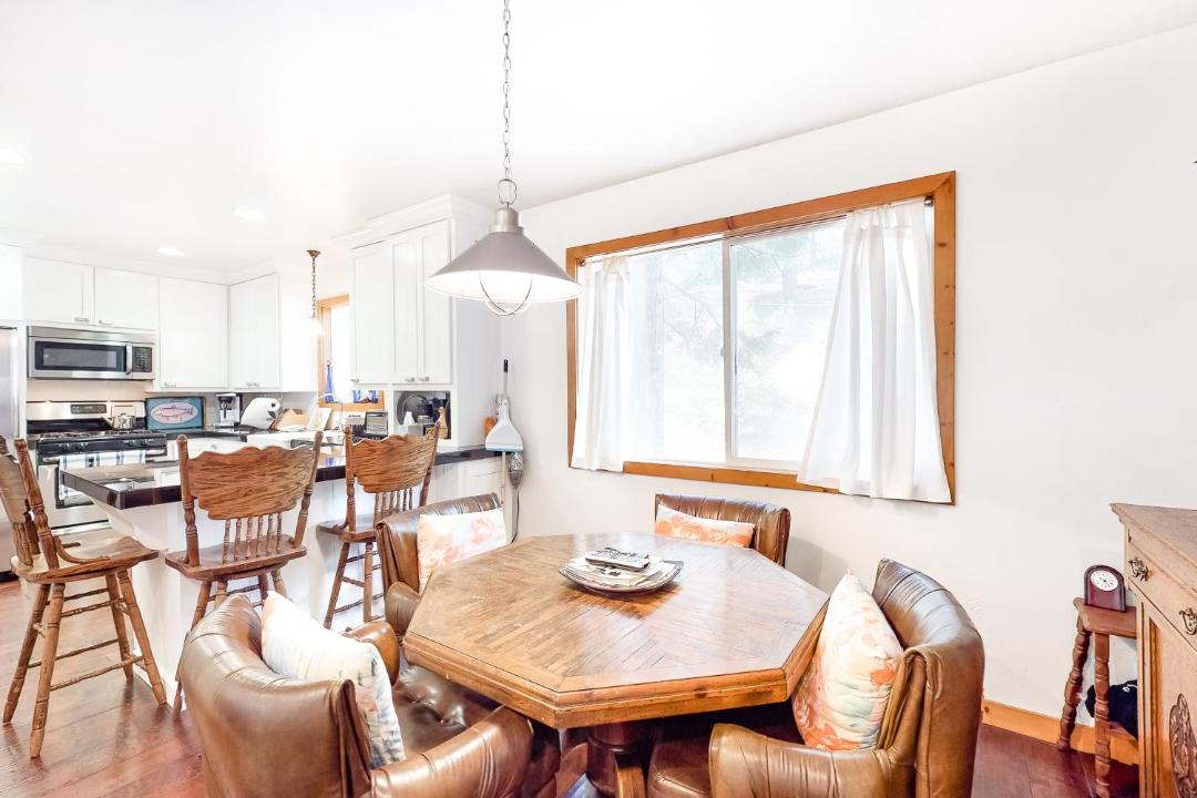Photo of Kitchen in Cedar Glen