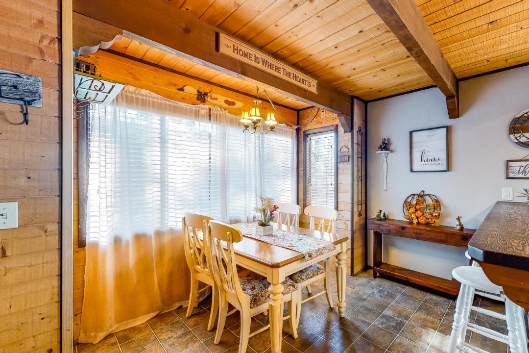 Photo of Livingroom in Moonridge