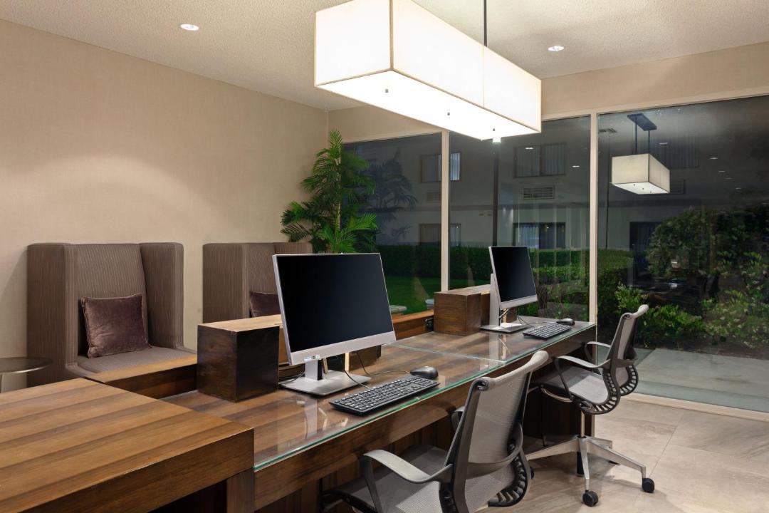 Photo of Livingroom in Union City