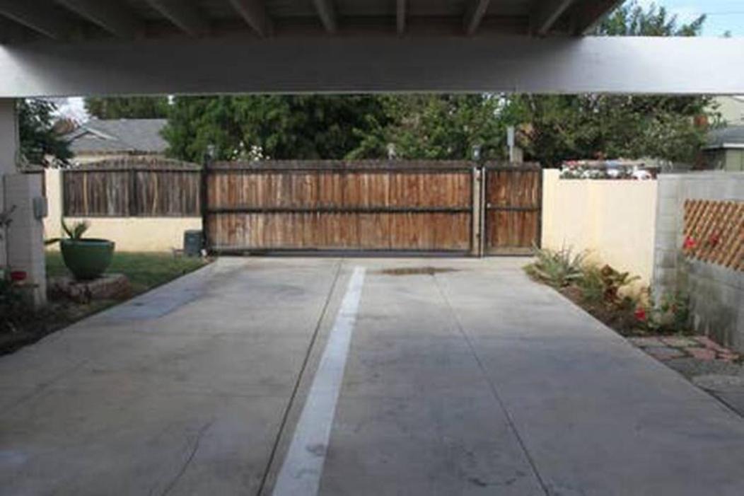 Photo of Buildings in Van Nuys