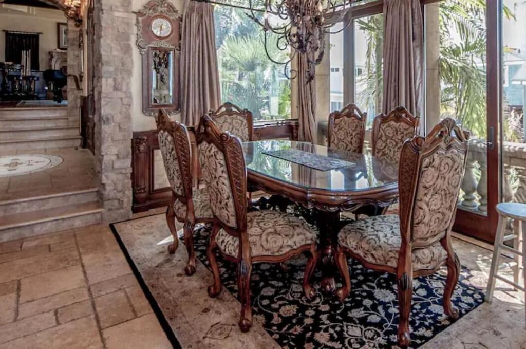 Photo of Livingroom in Hermosa Beach
