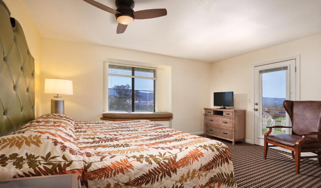 Photo of Bedroom in Angels Camp