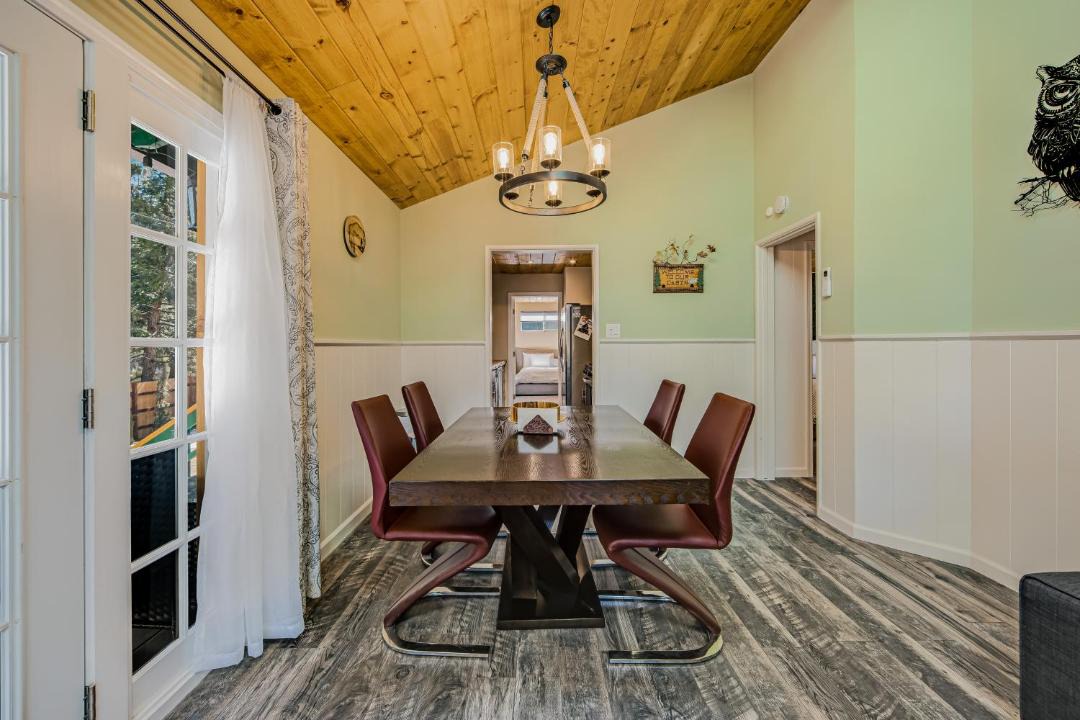 Photo of Livingroom in Idyllwild