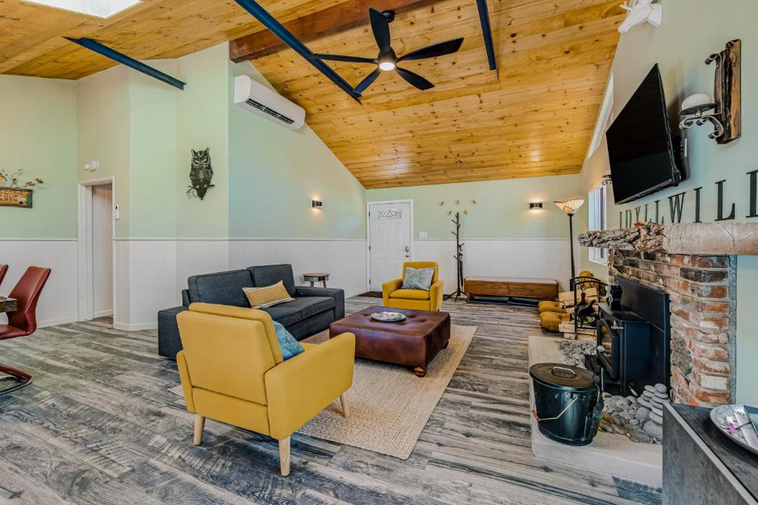 Photo of Livingroom in Idyllwild