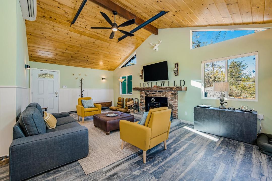 Photo of Livingroom in Idyllwild
