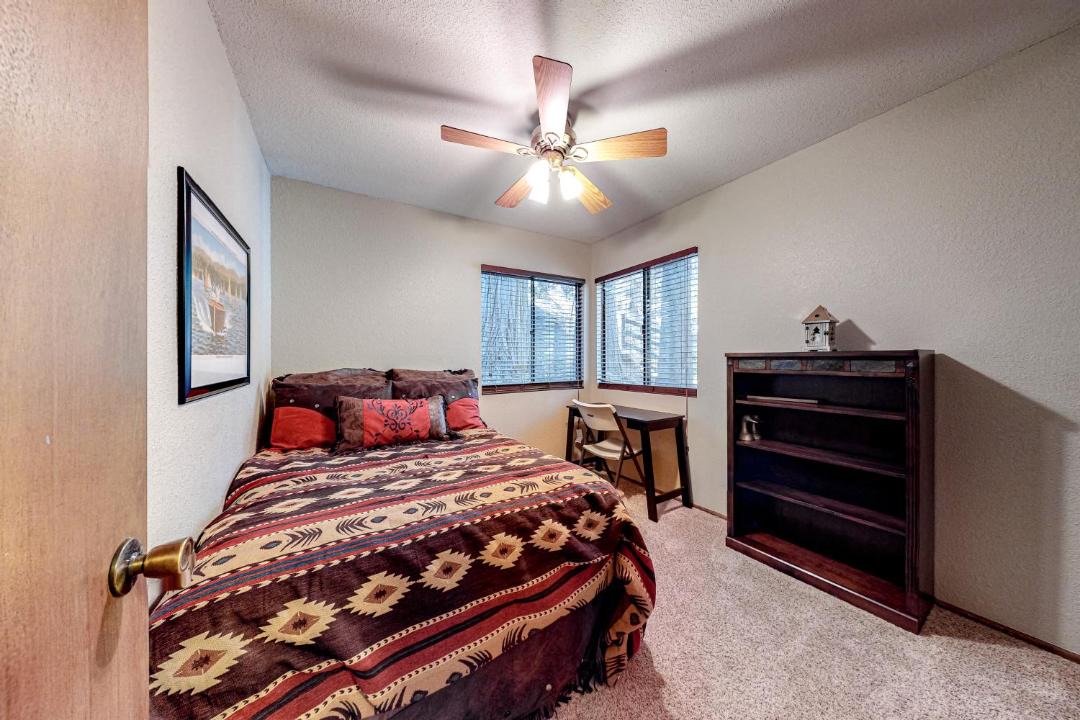Photo of Bedroom in Lake Arrowhead