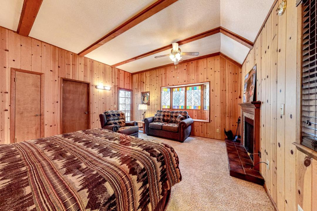 Photo of Bedroom in Lake Arrowhead
