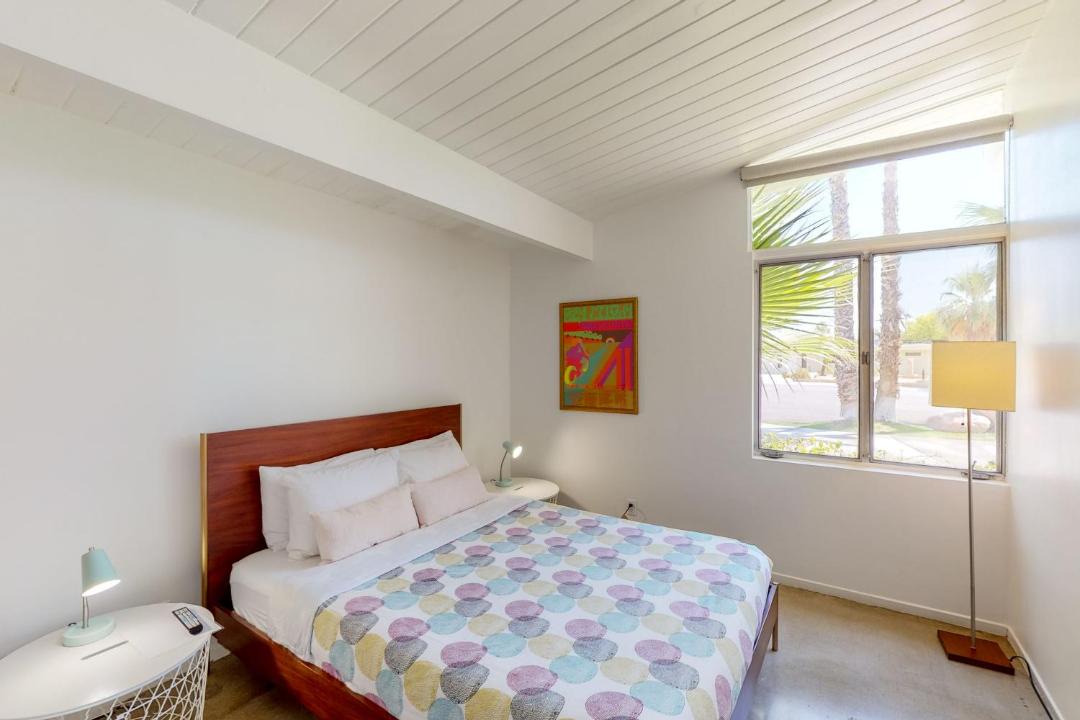 Photo of Bedroom in Racquet Club Estates