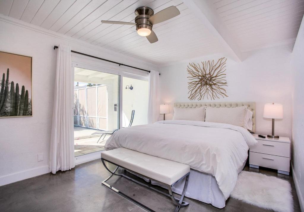 Photo of Bedroom in Racquet Club Estates