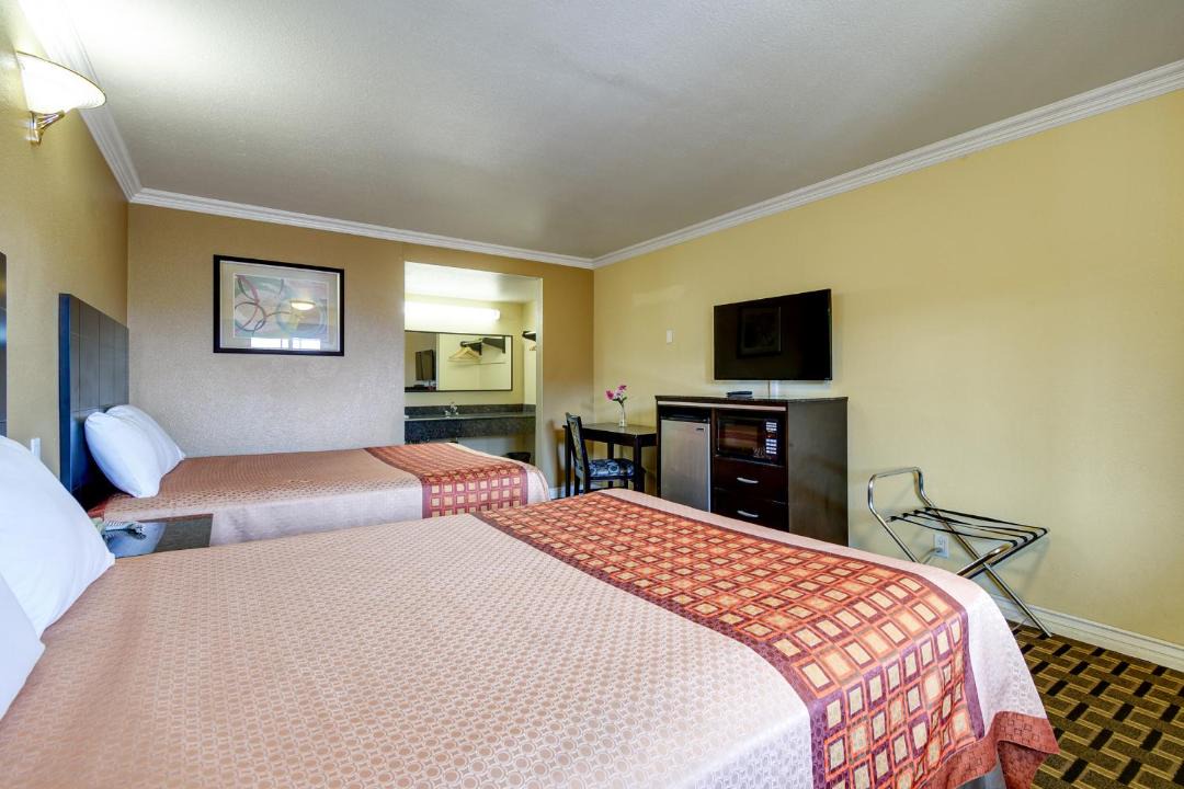 Photo of Bedroom in La Puente