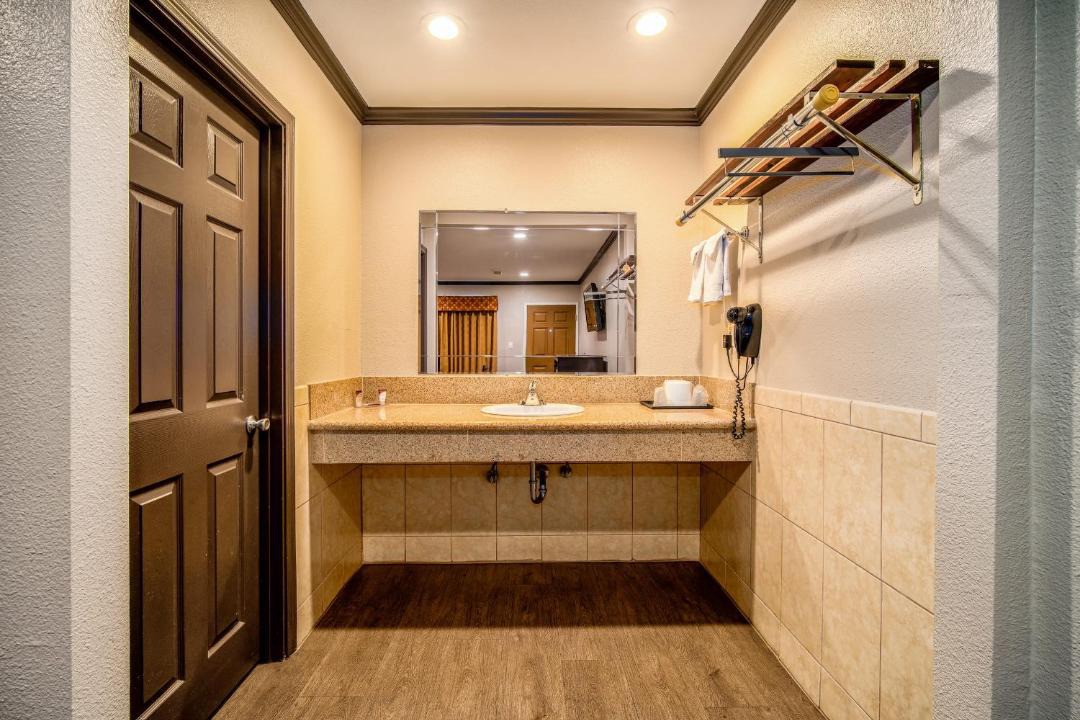 Photo of Bathroom in Monrovia