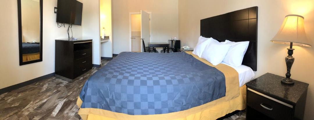 Photo of Bedroom in Castaic