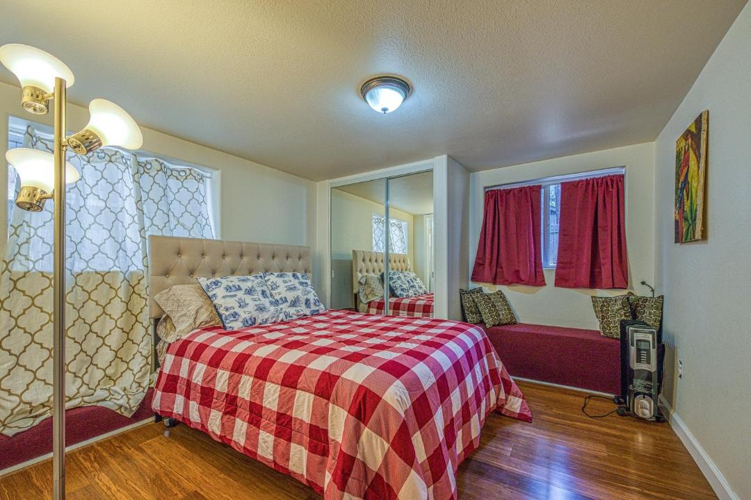 Photo of Bedroom in Summit Estates