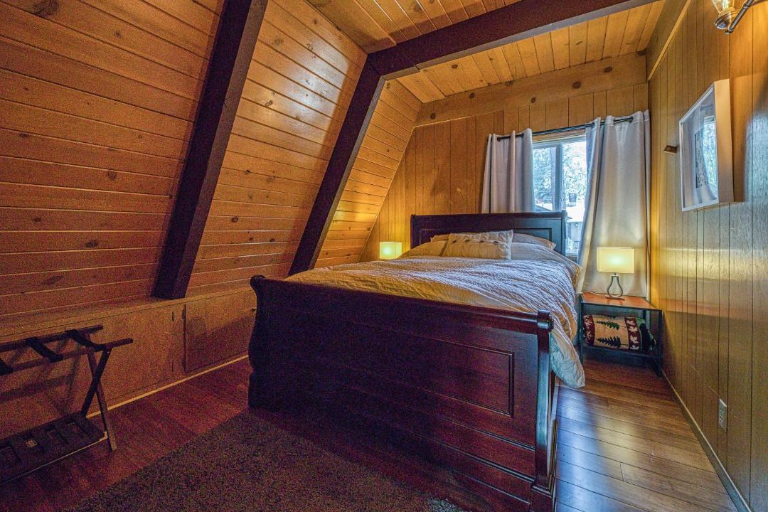 Photo of Bedroom in Summit Estates