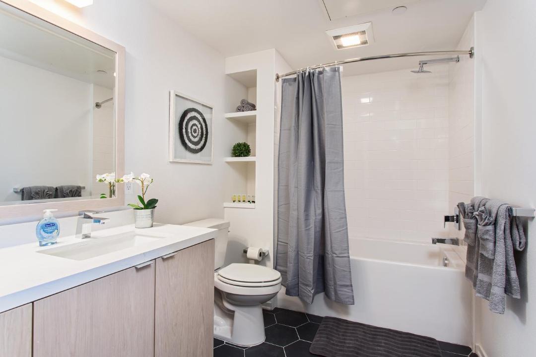 Photo of Bathroom in Pacific - Edison