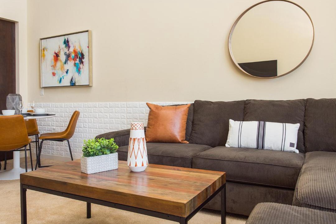 Photo of Livingroom in Pacific - Edison