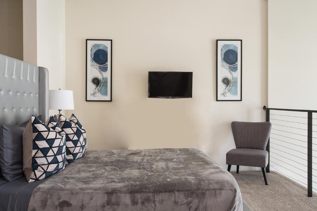 Photo of Bedroom in Pacific - Edison