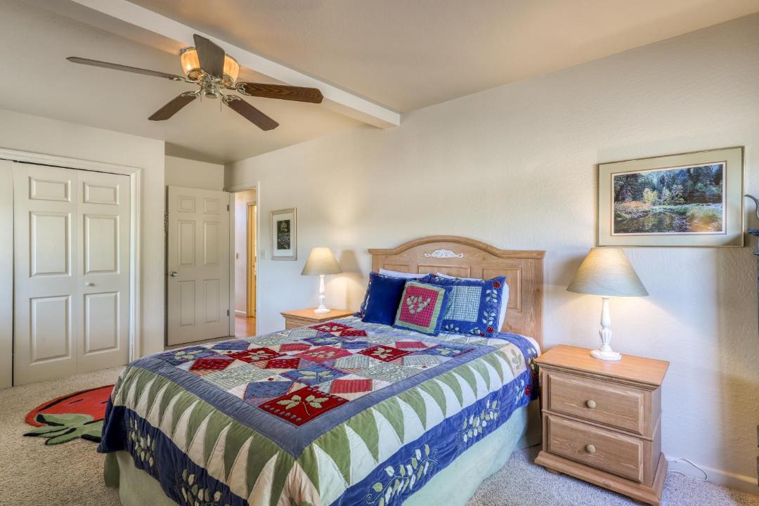 Photo of Bedroom in Groveland