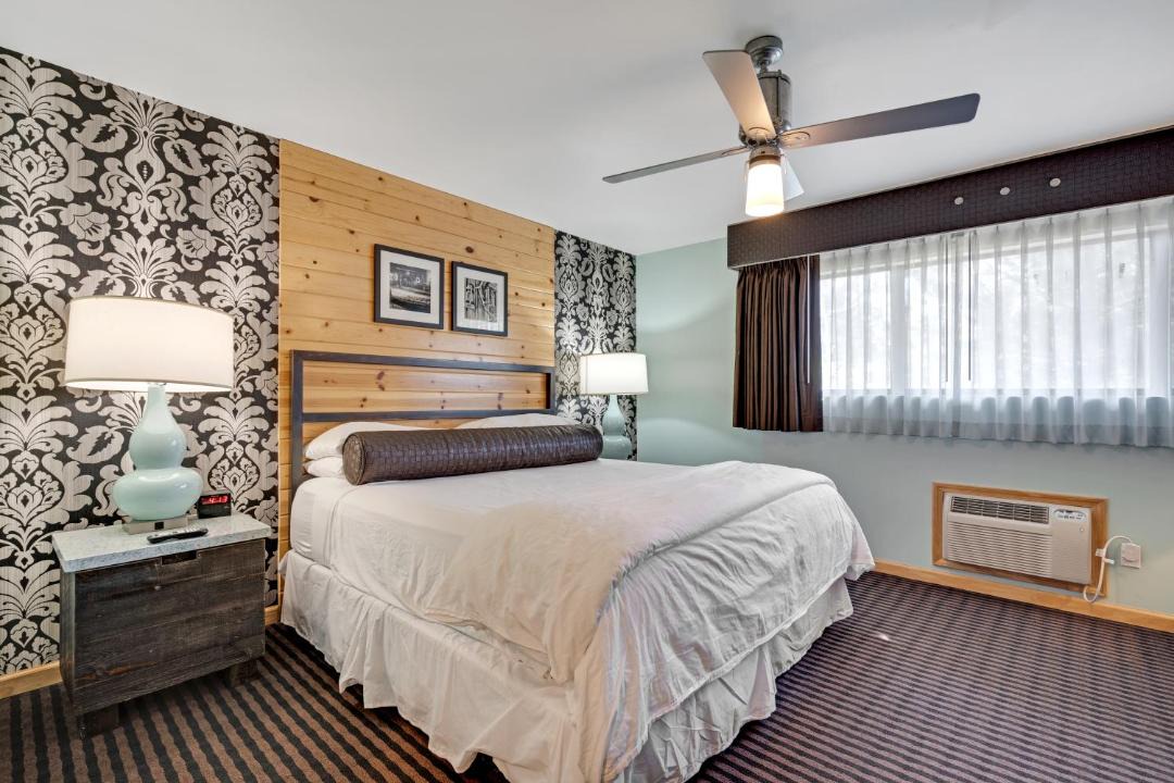 Photo of Bedroom in Lakeside Park